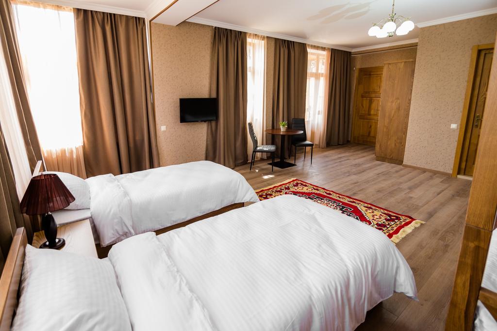 Metekhi'S Galavani Hotel Tbilisi Rom bilde