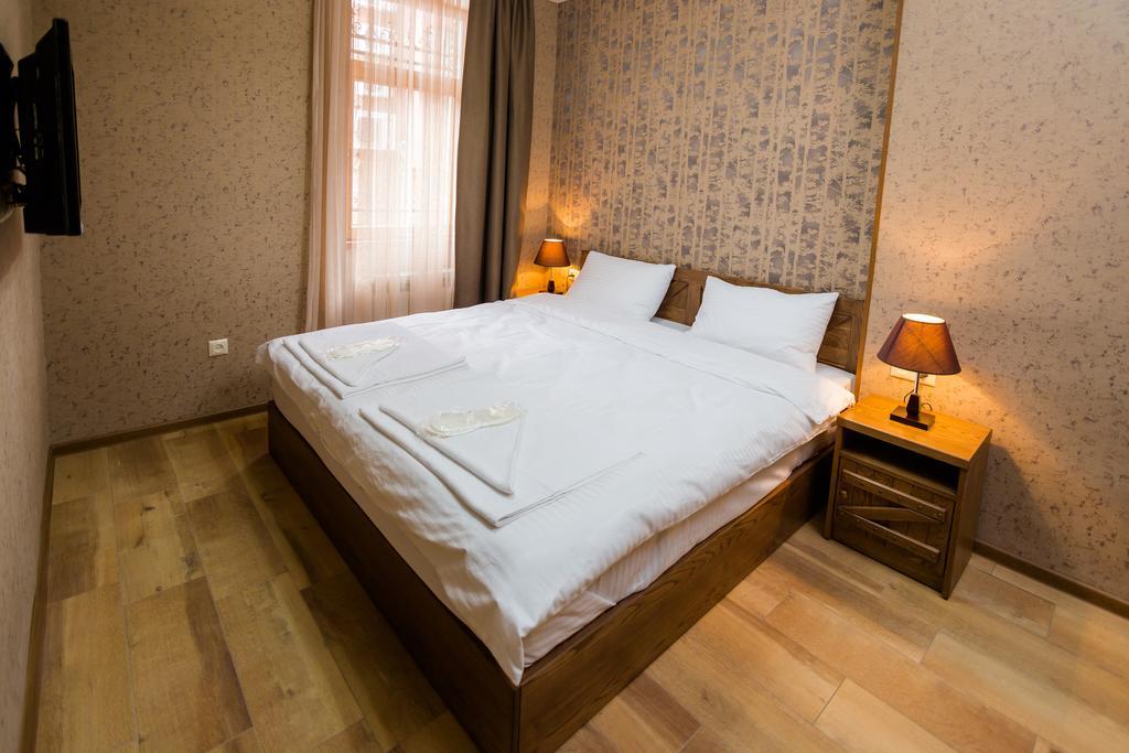 Metekhi'S Galavani Hotel Tbilisi Rom bilde